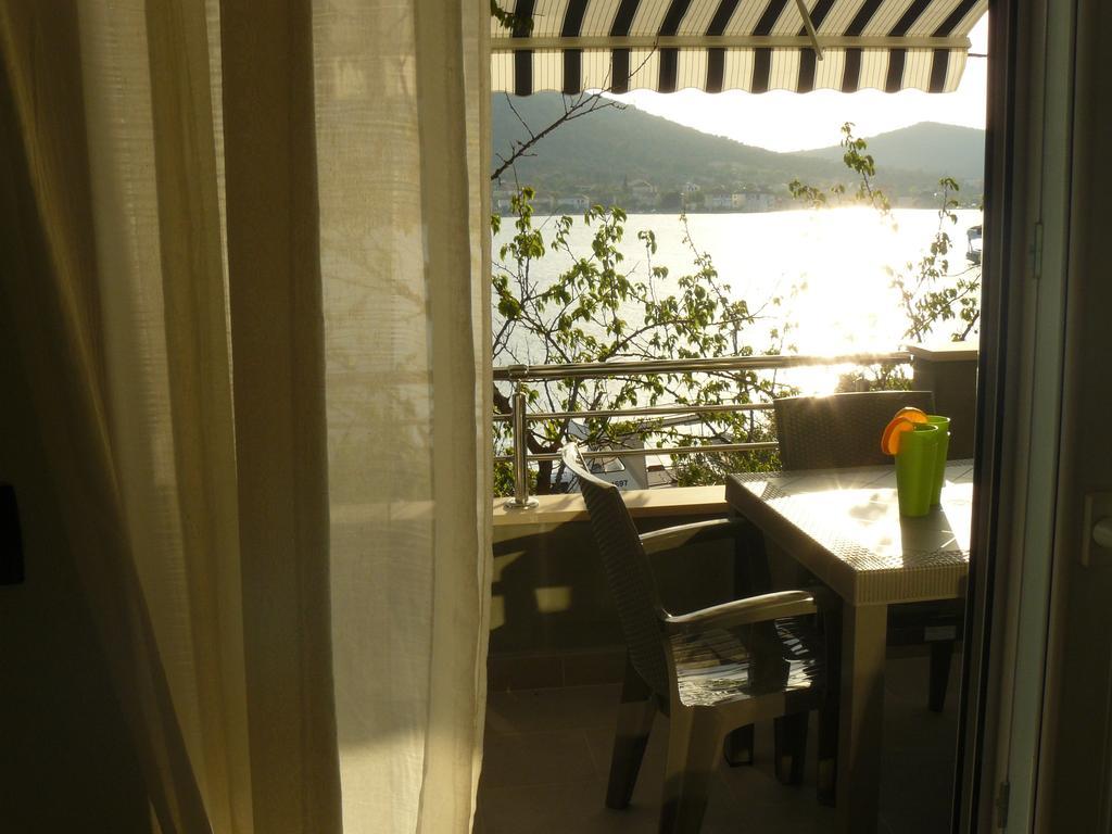 Apartments Selina Vinisce Luaran gambar