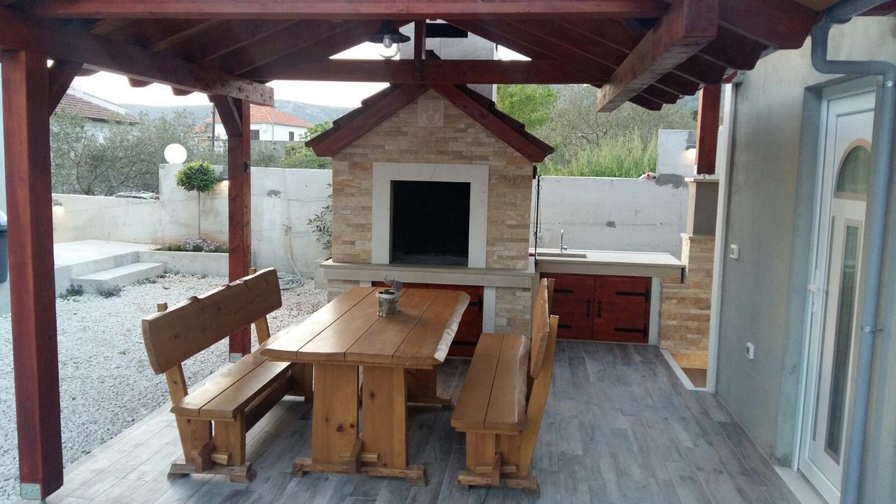 Apartments Selina Vinisce Luaran gambar