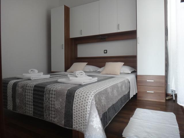 Apartments Selina Vinisce Luaran gambar